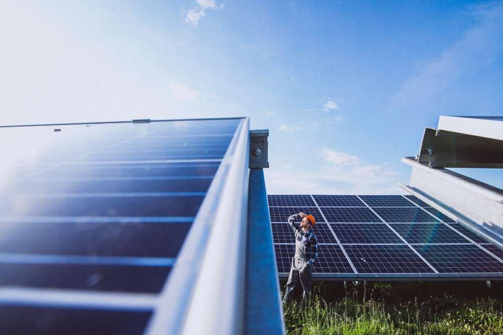 Benefits of Solar vs. Traditional Energy